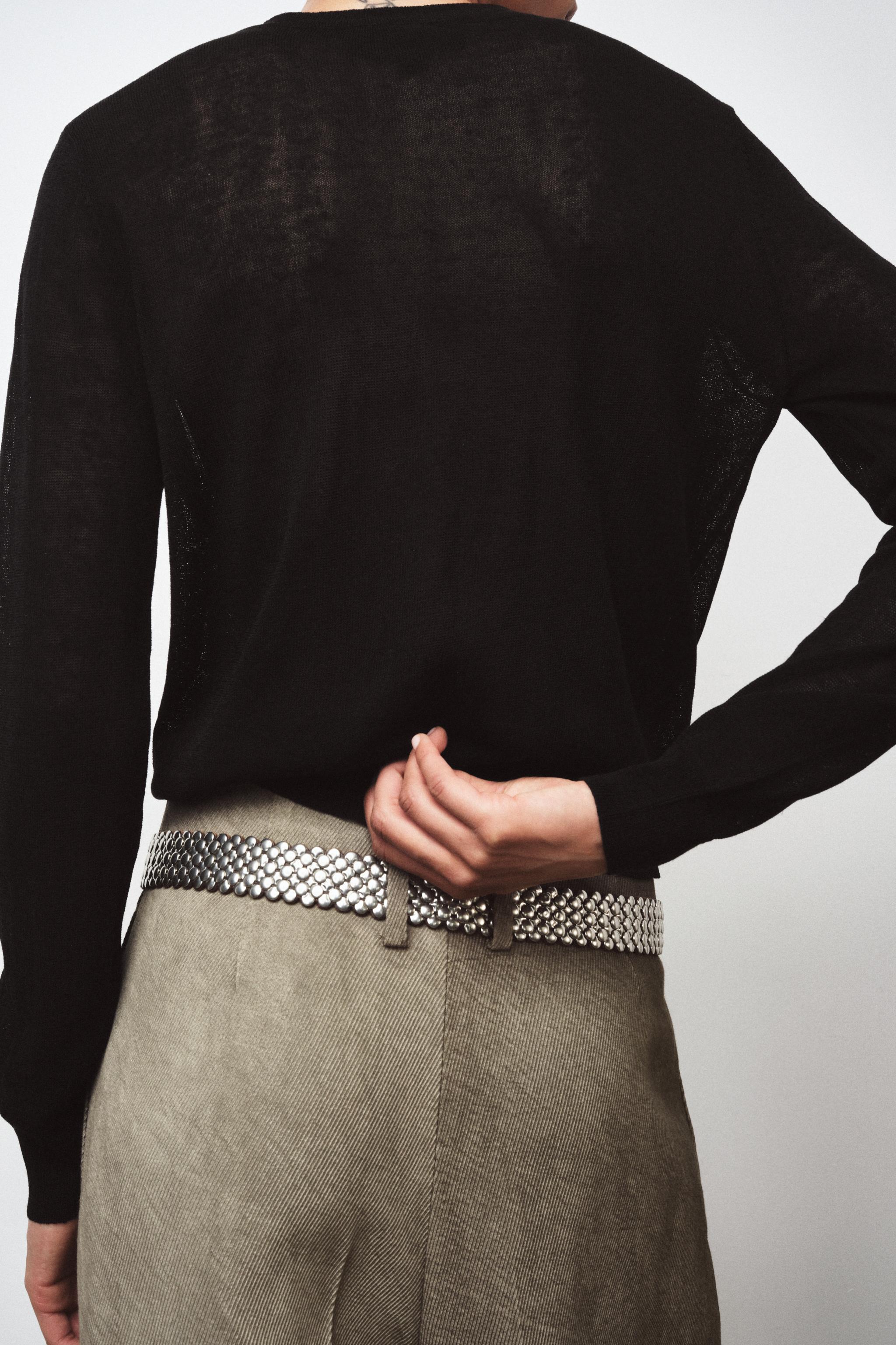 PULL EN MAILLE AVEC BOUTONS